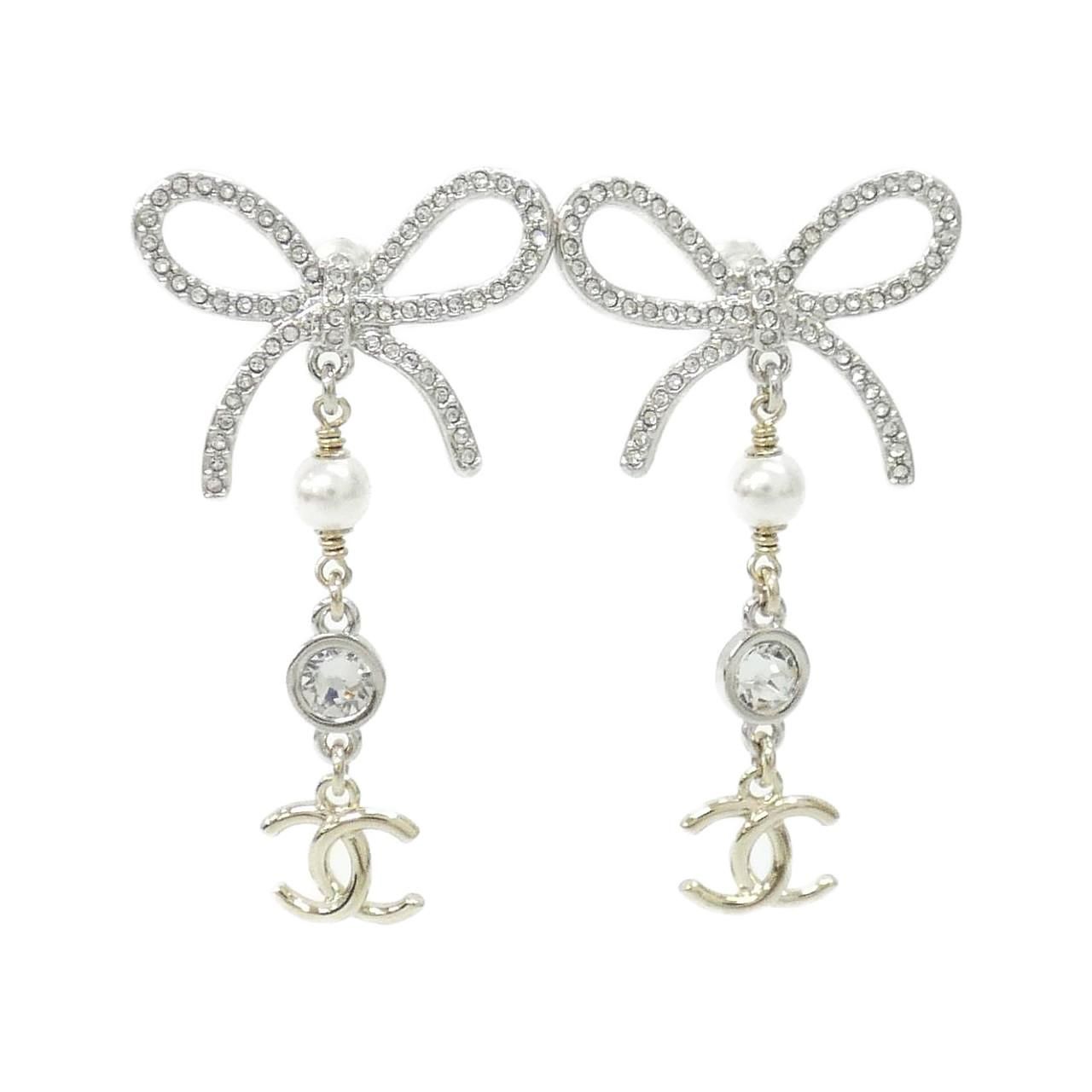 Chanel Earrings Gold