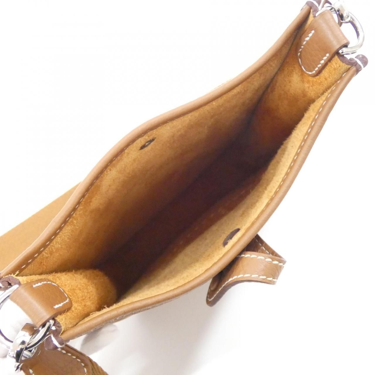 Hermes Evelyne Amazon 16 cm Shoulder Bag — view 7
