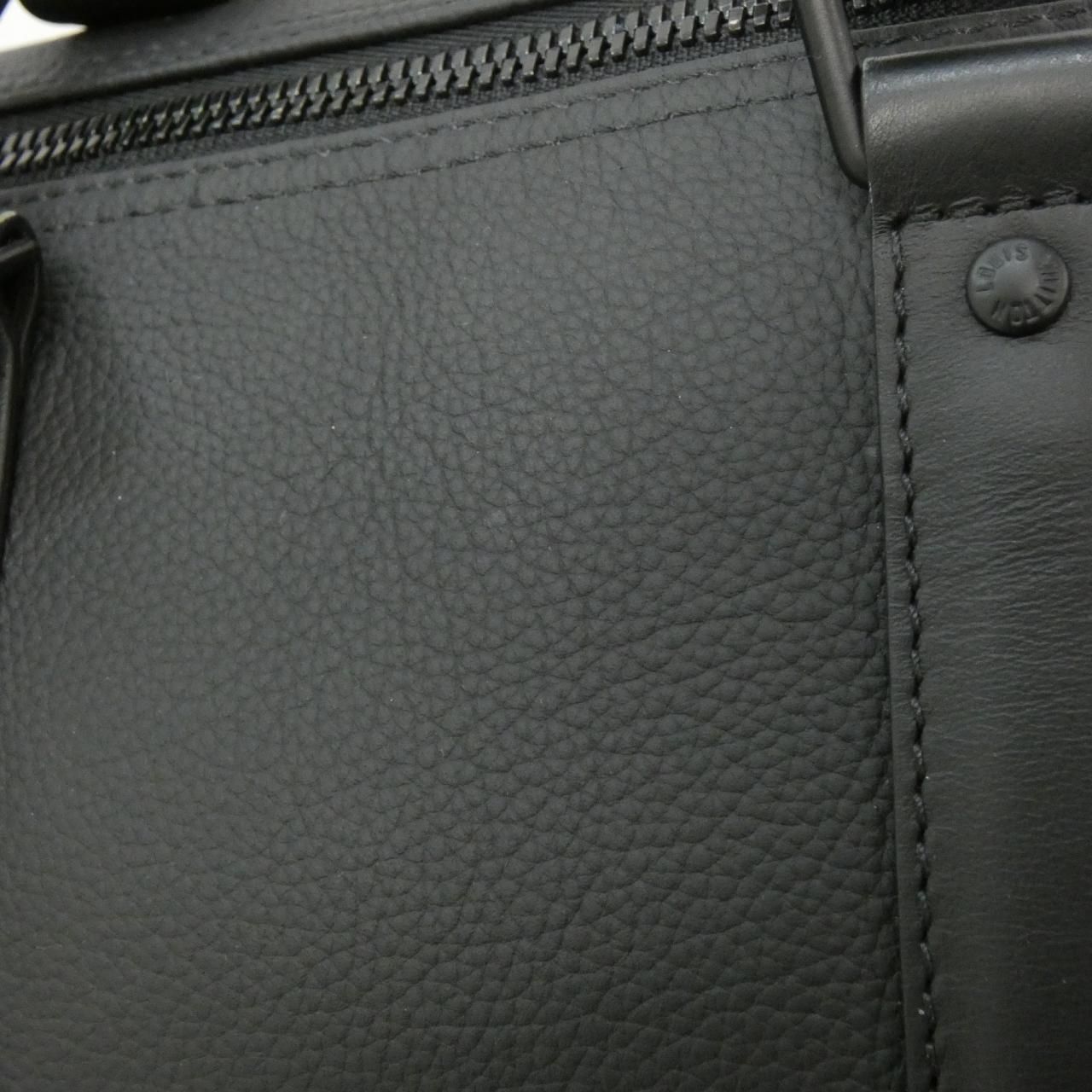 Louis Vuitton LV Aerolog Lambskin Keepall Bandouliere 40 cm Boston Bag — view 8
