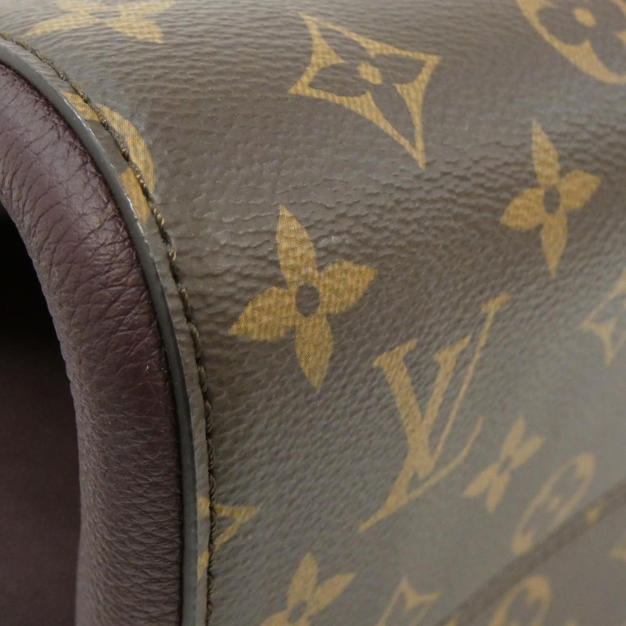 Louis Vuitton Monogram Fold Tote MM — view 3