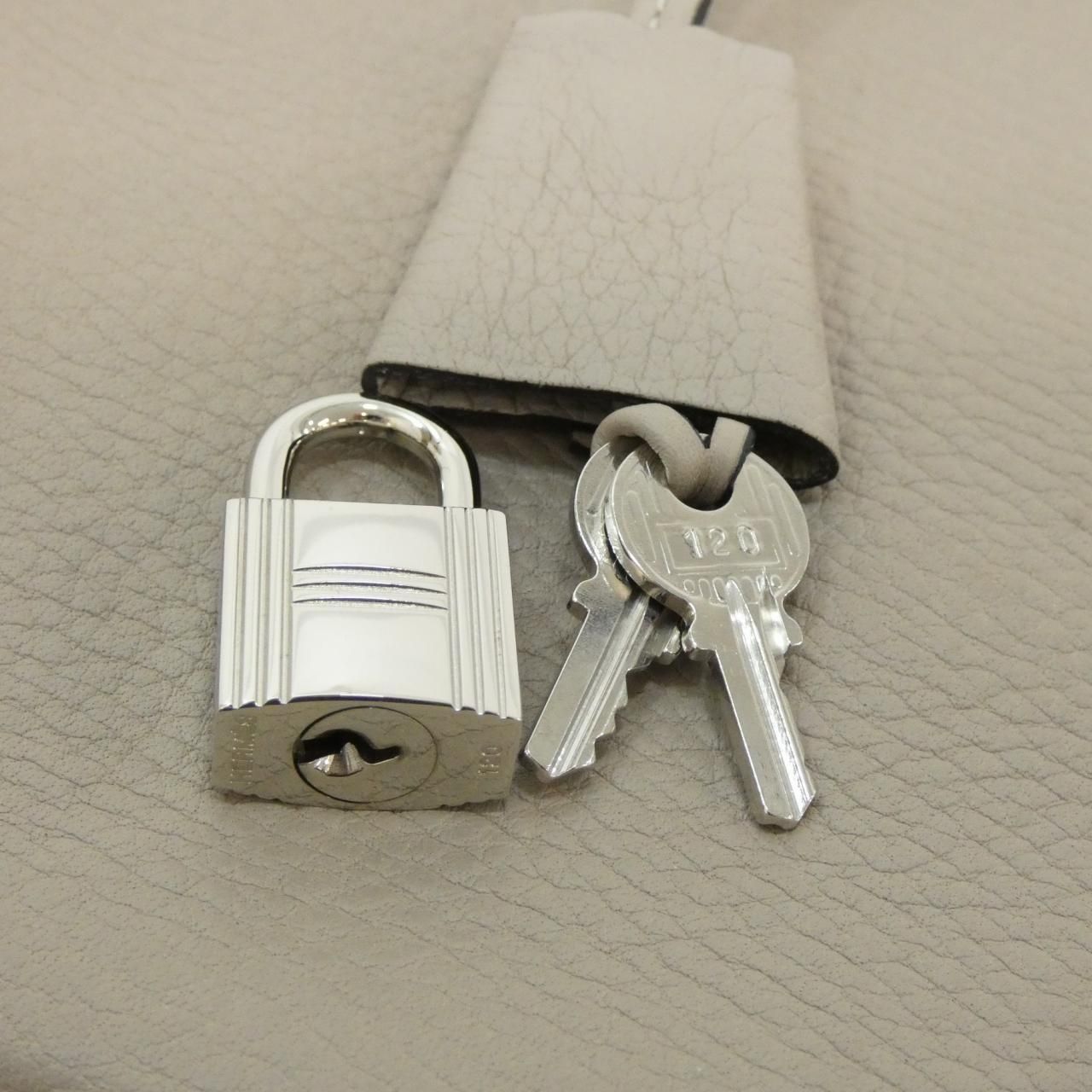 Hermes Vintage Victoria Valise 50 cm Bag — view 5