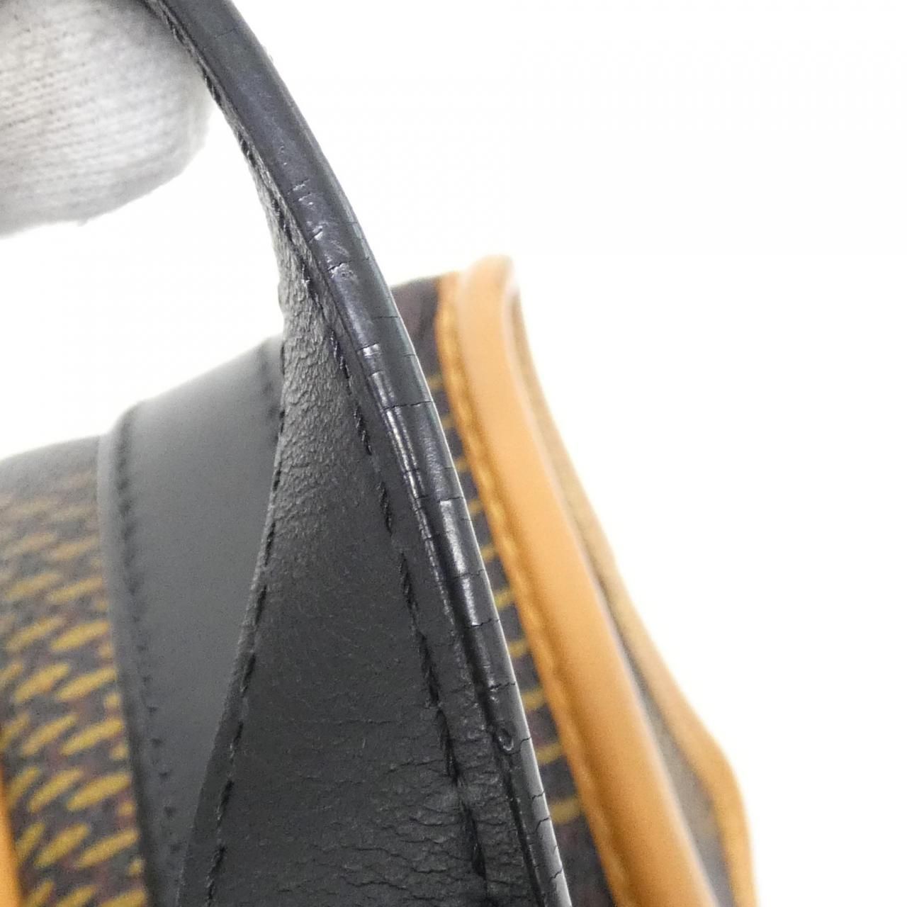 Louis Vuitton Damier Giant Amazon Messenger Shoulder Bag — view 8