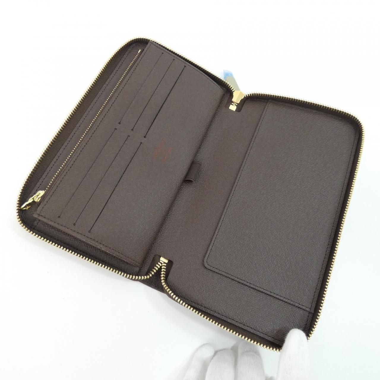Louis Vuitton Damier Zippy Wallet — view 3