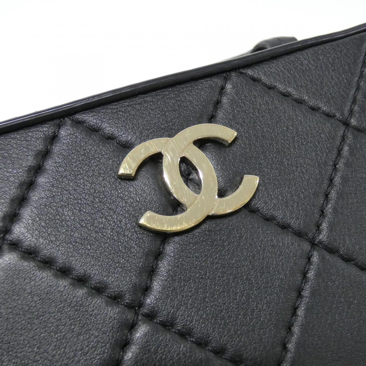 Chanel Bag Handbag Black — view 6