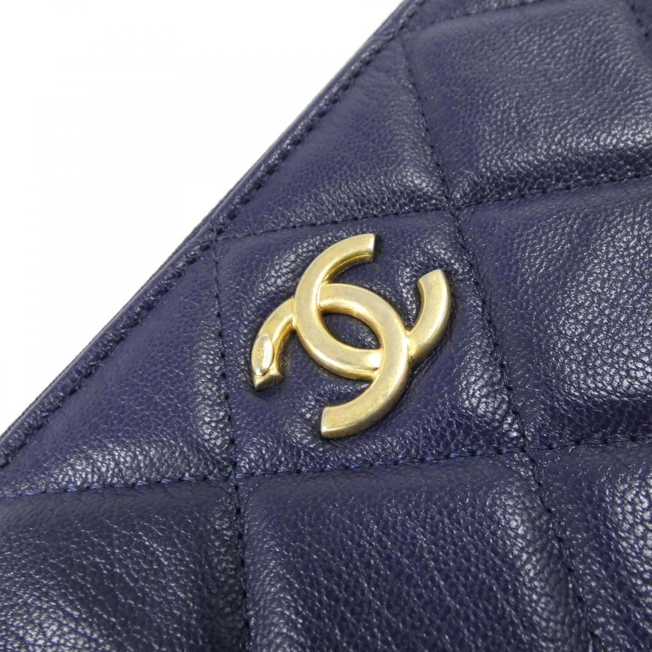 Chanel Pouch Navy — view 4