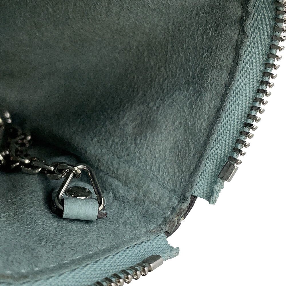 Louis Vuitton Coin Case Monogram Mahina Pochette Cles Purse — view 8