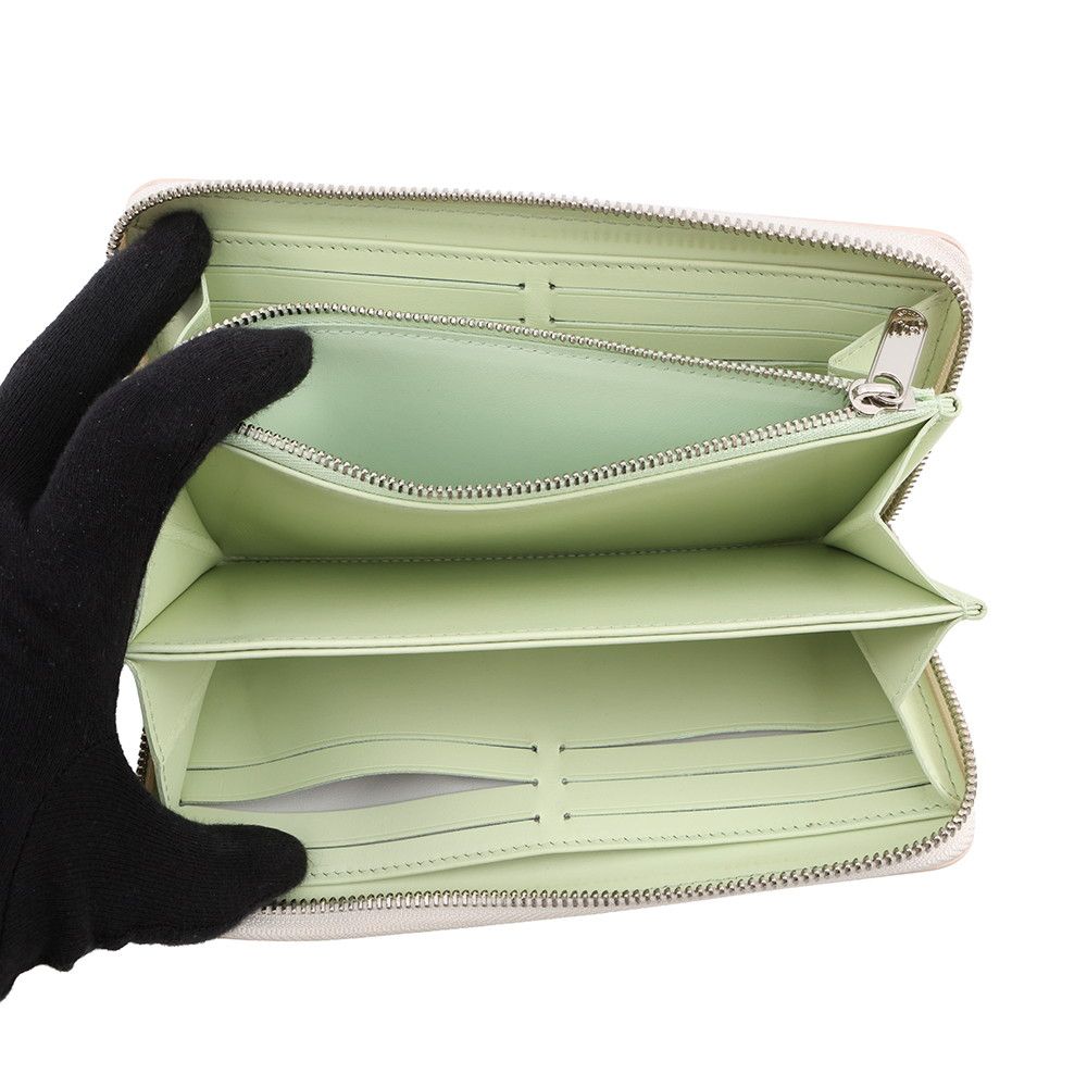 Louis Vuitton Wallet Monogram Mahina Reverse Zippy — view 4