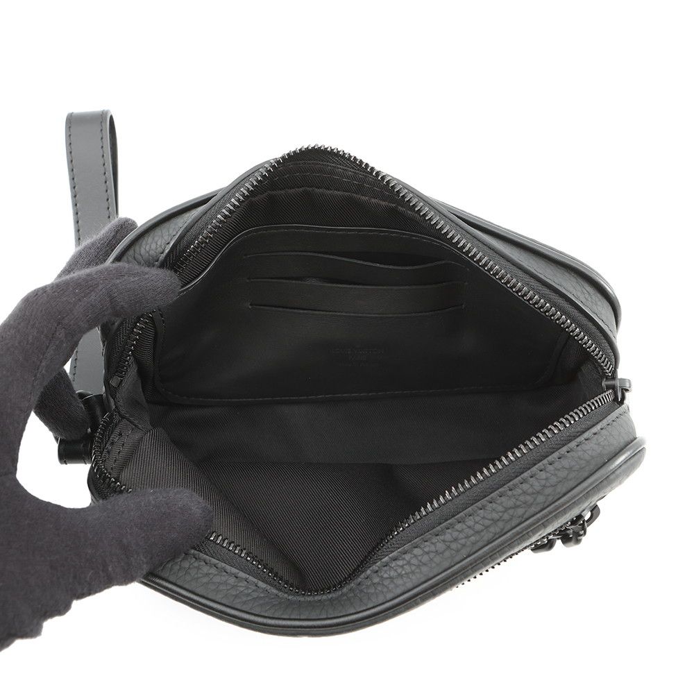Louis Vuitton Second Bag Monogram Taurillon Pochette Volga Black — view 5