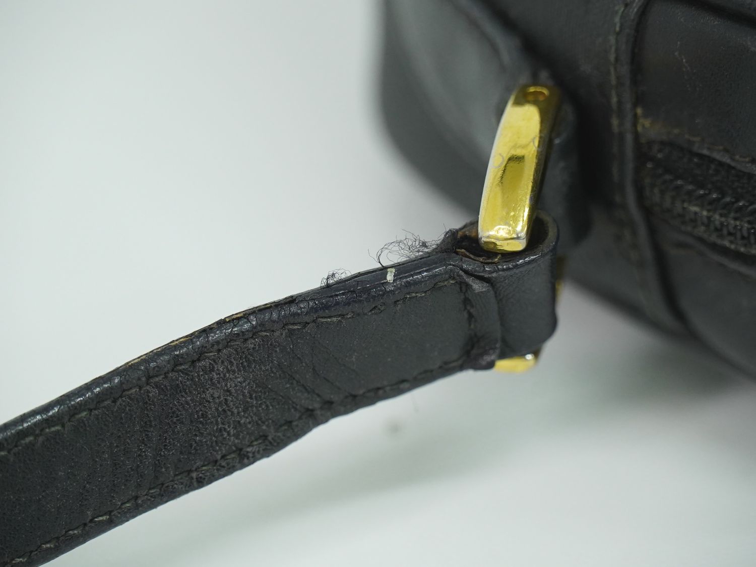 Gucci Micro GG Shoulder Bag Pochette Black — view 5