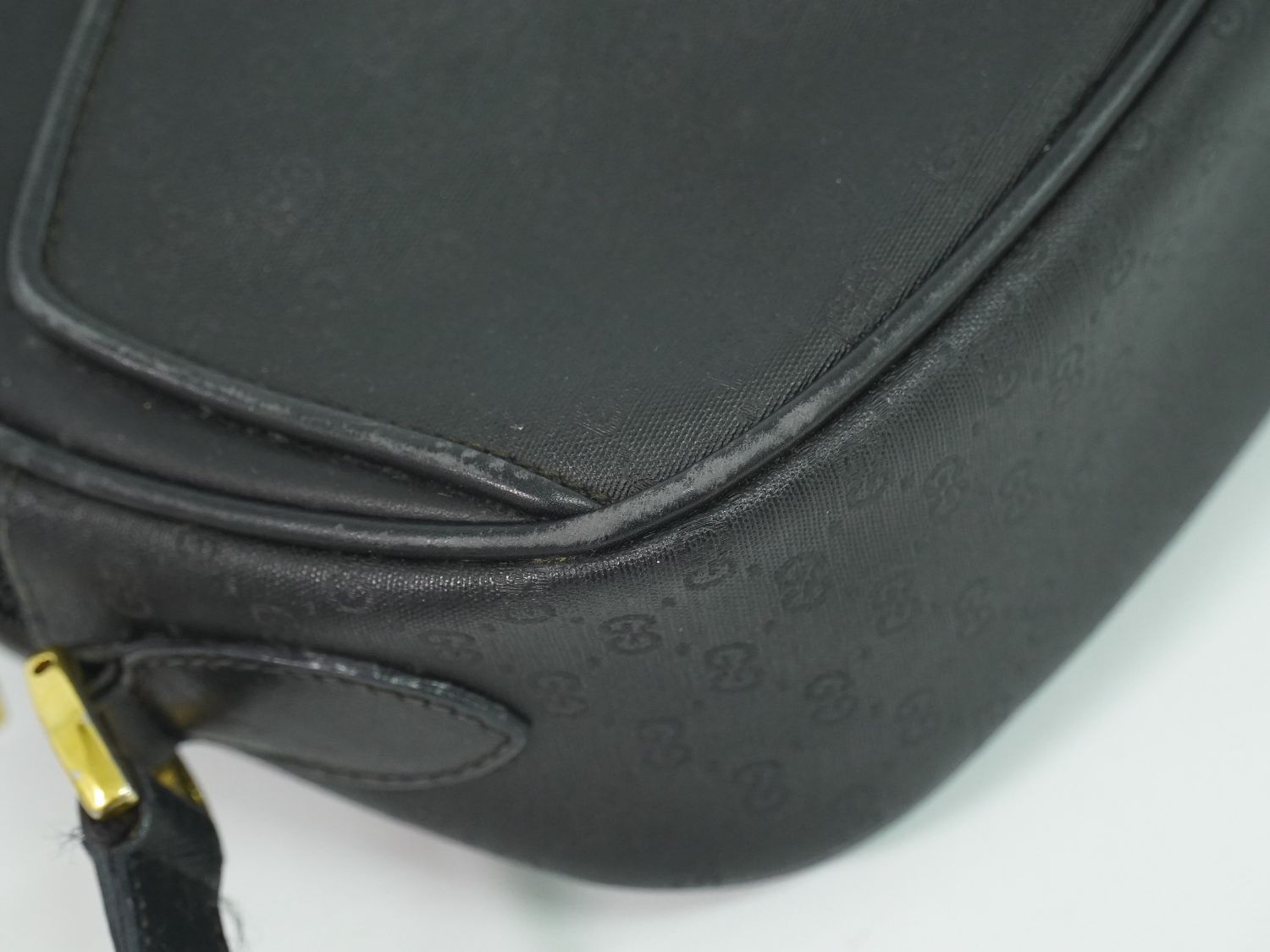Gucci Micro GG Shoulder Bag Pochette Black — view 7