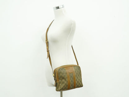 Gucci GG Supreme Shoulder Bag Pochette Brown — view 6