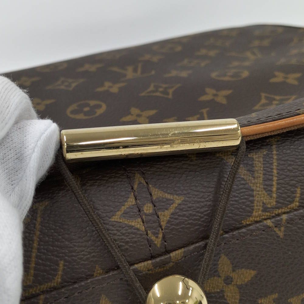 Louis Vuitton Aves Monogram Shoulder Bag — view 8