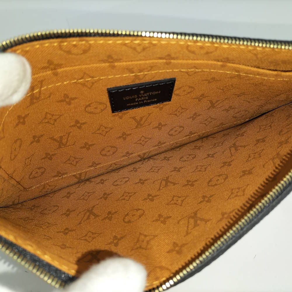 Louis Vuitton Tote Neverfull MM Monogram Giant Cles Mucaramel — view 8