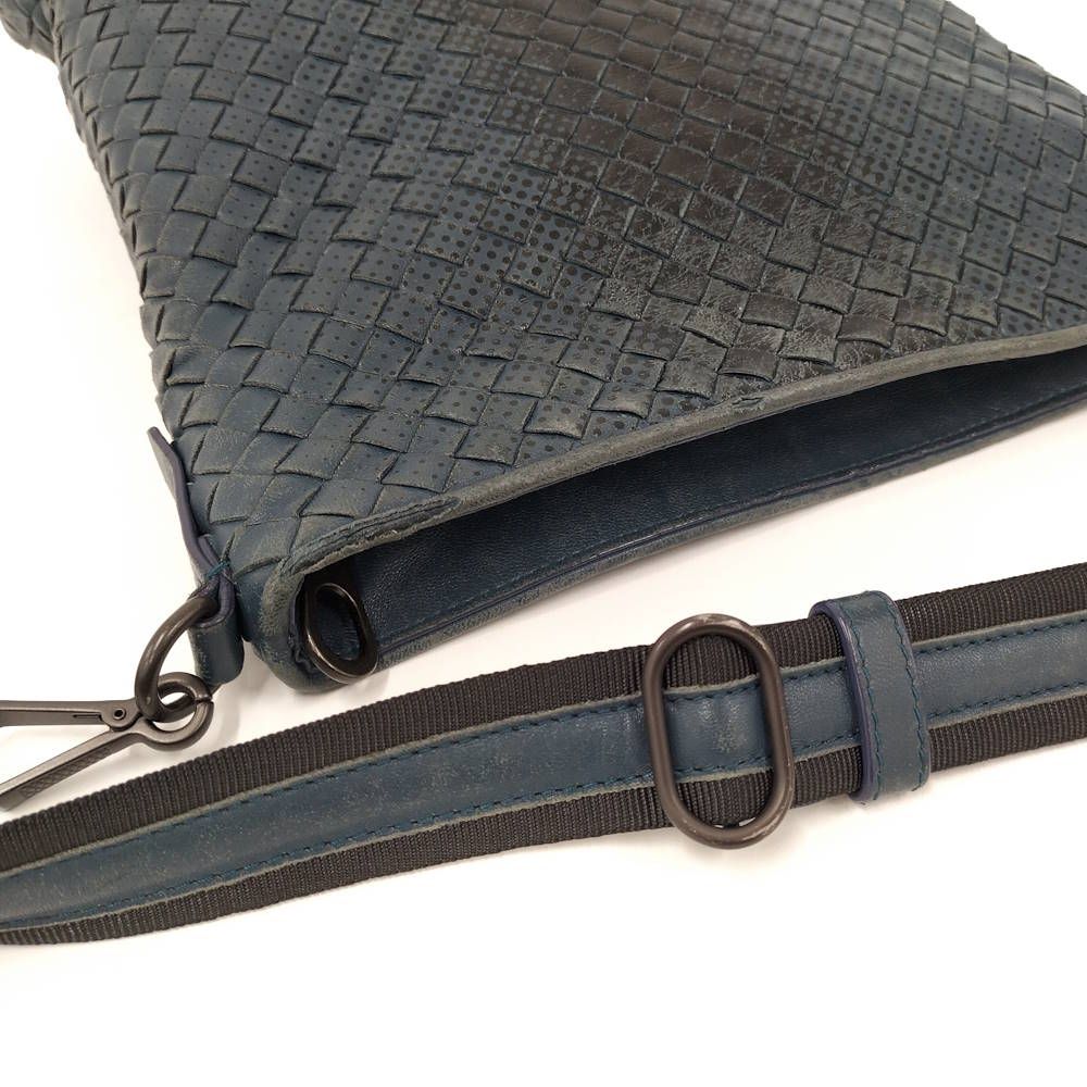Bottega Veneta Shoulder Bag Intrecciato Leather Navy — view 6