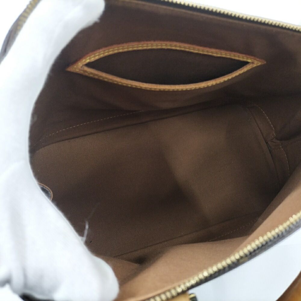 Louis Vuitton Alma Handbag Monogram — view 9
