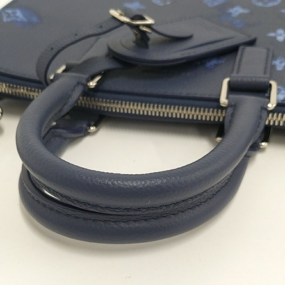 Louis Vuitton Sac Plat Messenger Monogram Water Shoulder Bag — view 7