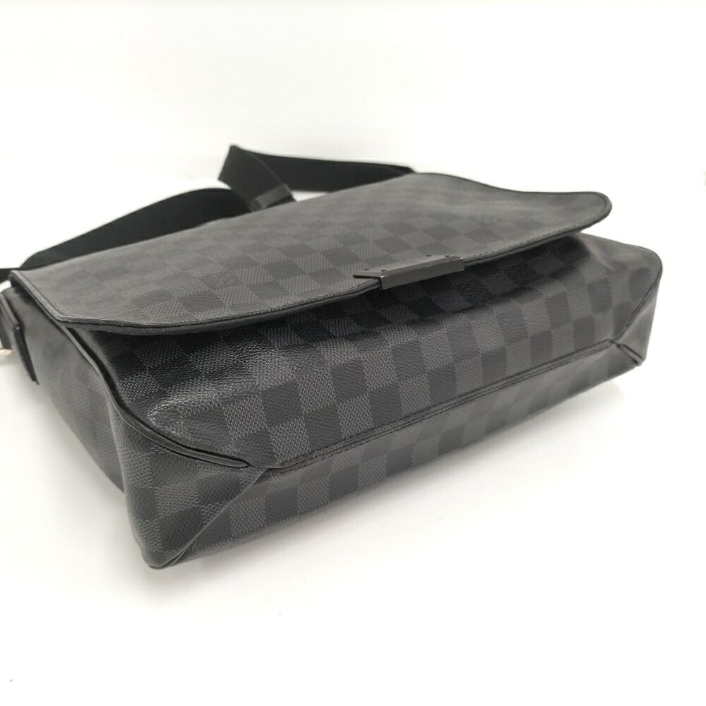 Louis Vuitton District MM Damier Graphite Shoulder Bag — view 4