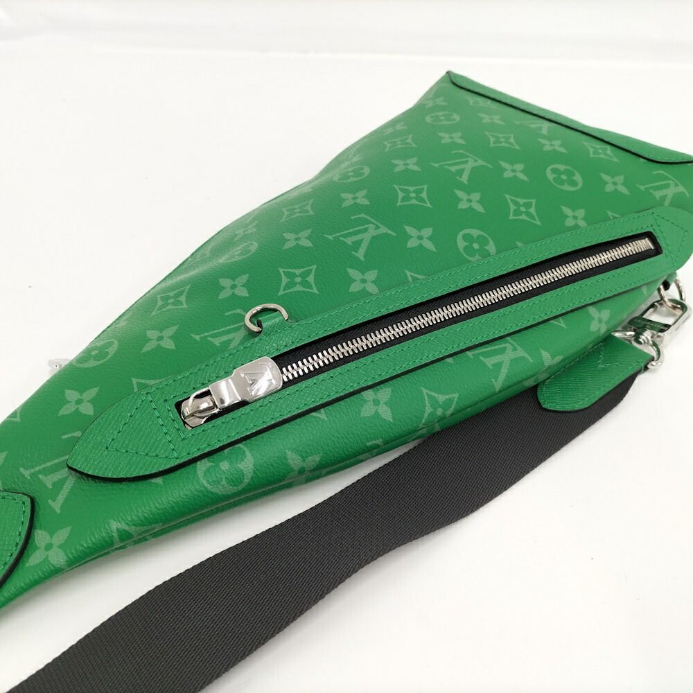Louis Vuitton Duo Sling Bag Taigarama Monogram Green — view 5