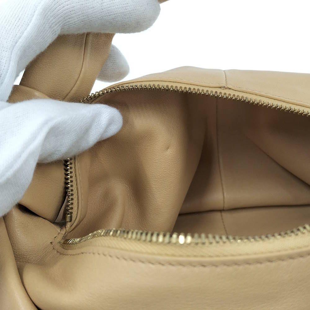 Bottega Veneta Double Knot Handbag Leather Beige — view 7