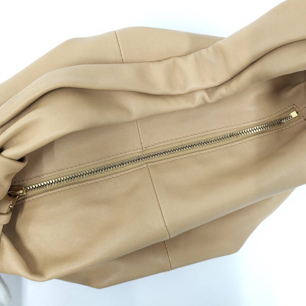 Bottega Veneta Double Knot Handbag Leather Beige — view 6