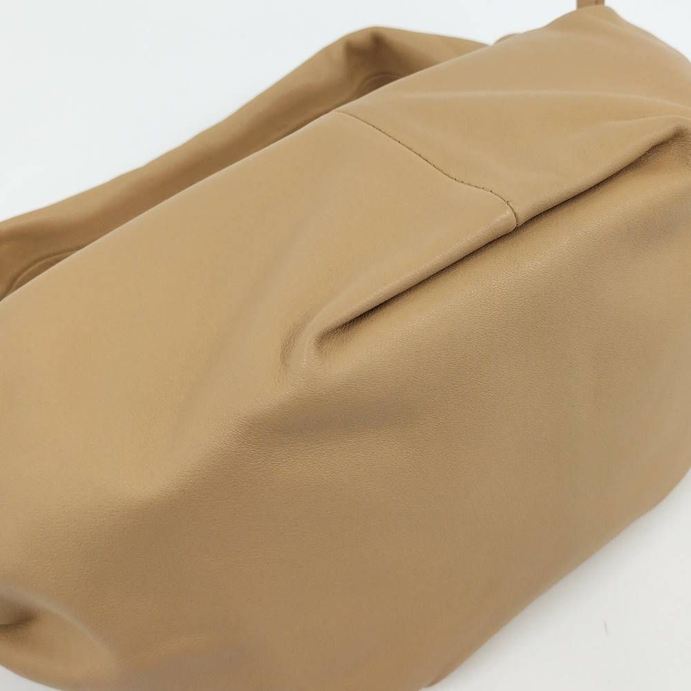 Bottega Veneta Double Knot Handbag Leather Beige — view 3