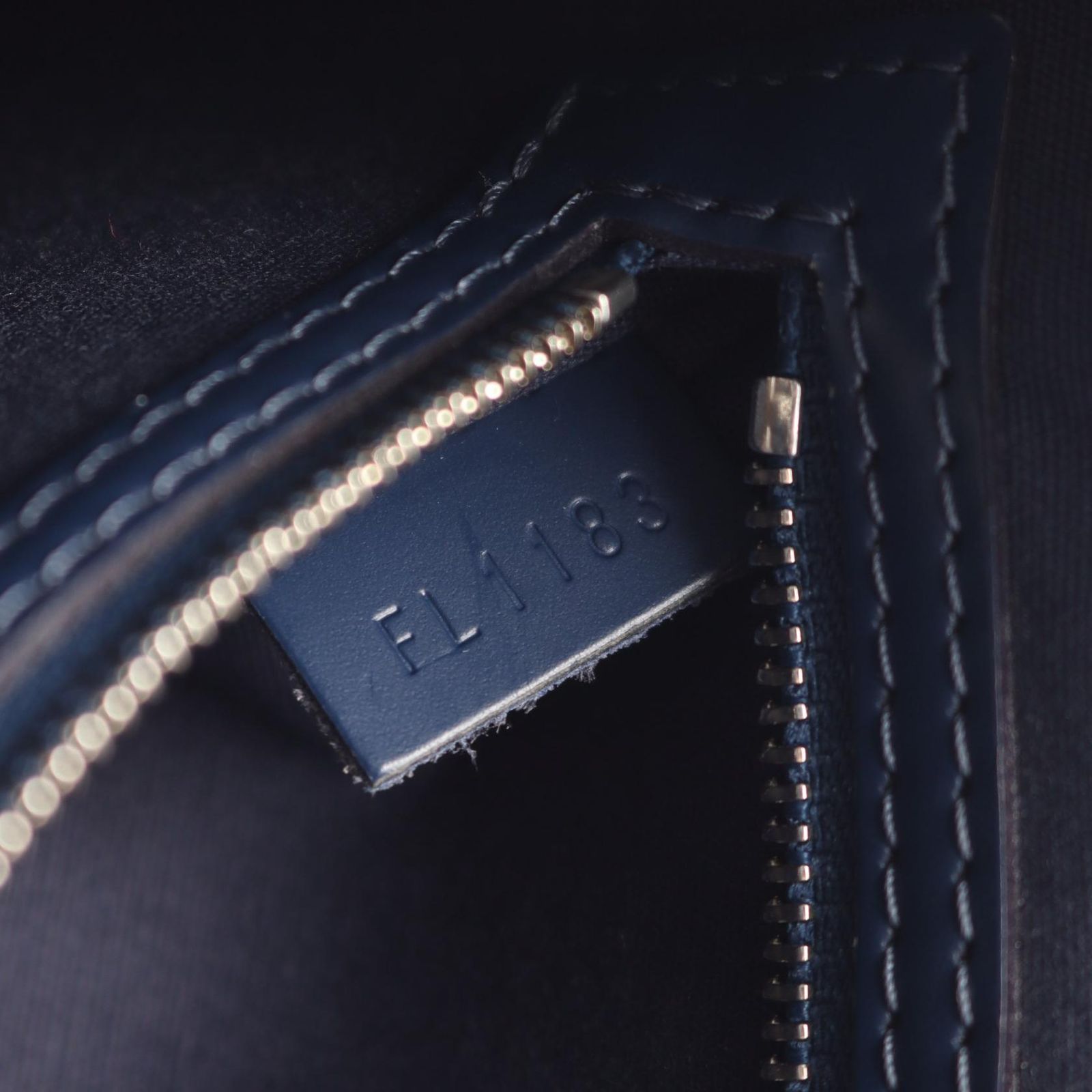 Louis Vuitton Handbag MM 2-Way Andigo Blue Leather MM — view 5