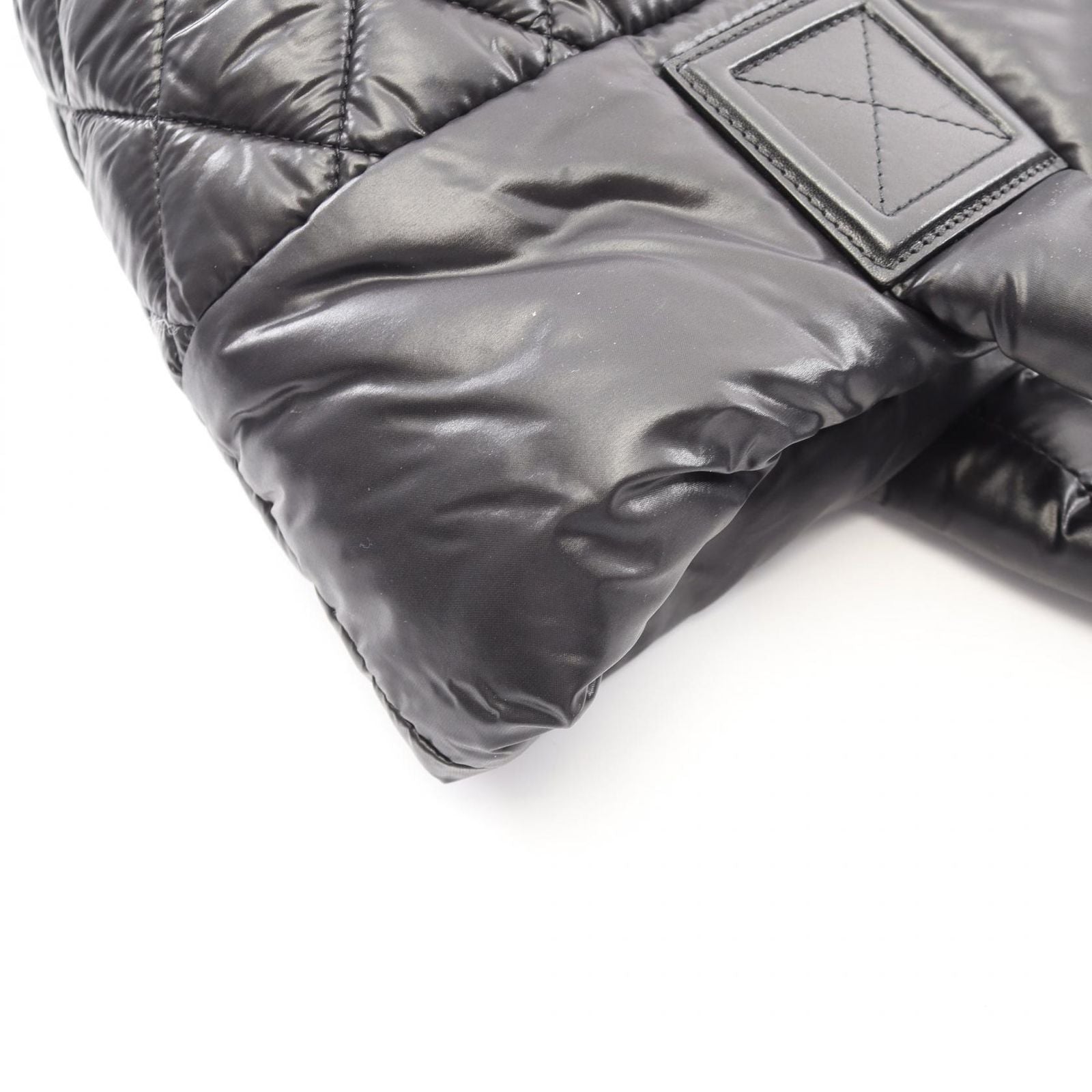 Chanel Tote Coco Cocoon Small Reversible Black Nylon Leather — view 9