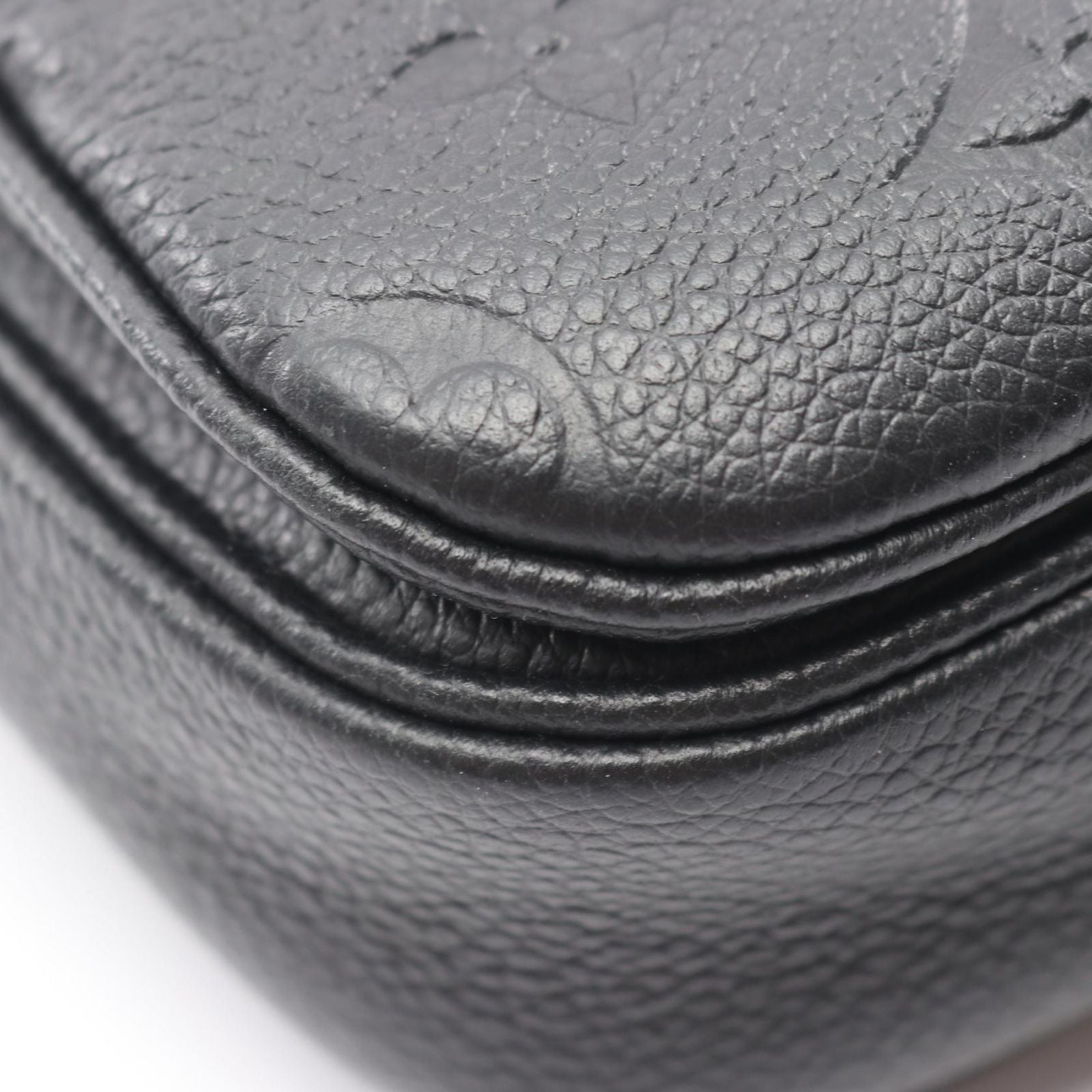 Louis Vuitton Handbag Pochette Metis MM Noir Leather — view 5