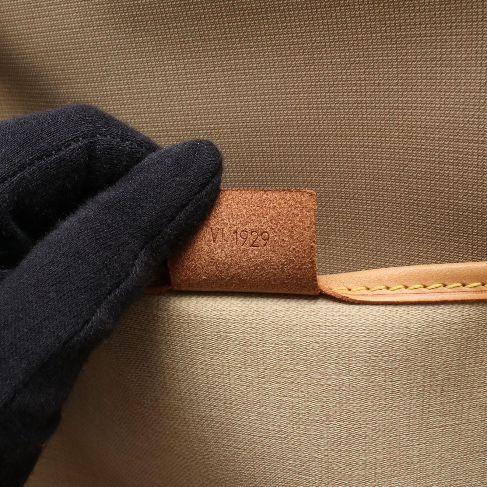 Louis Vuitton Handbag Excursion Canvas Leather — view 5