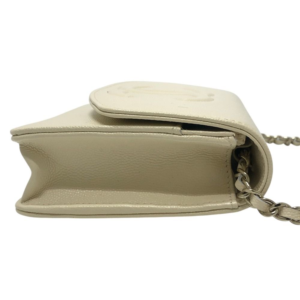 Chanel Shoulder Bag CC Logo Caviar Leather Cream White — view 4