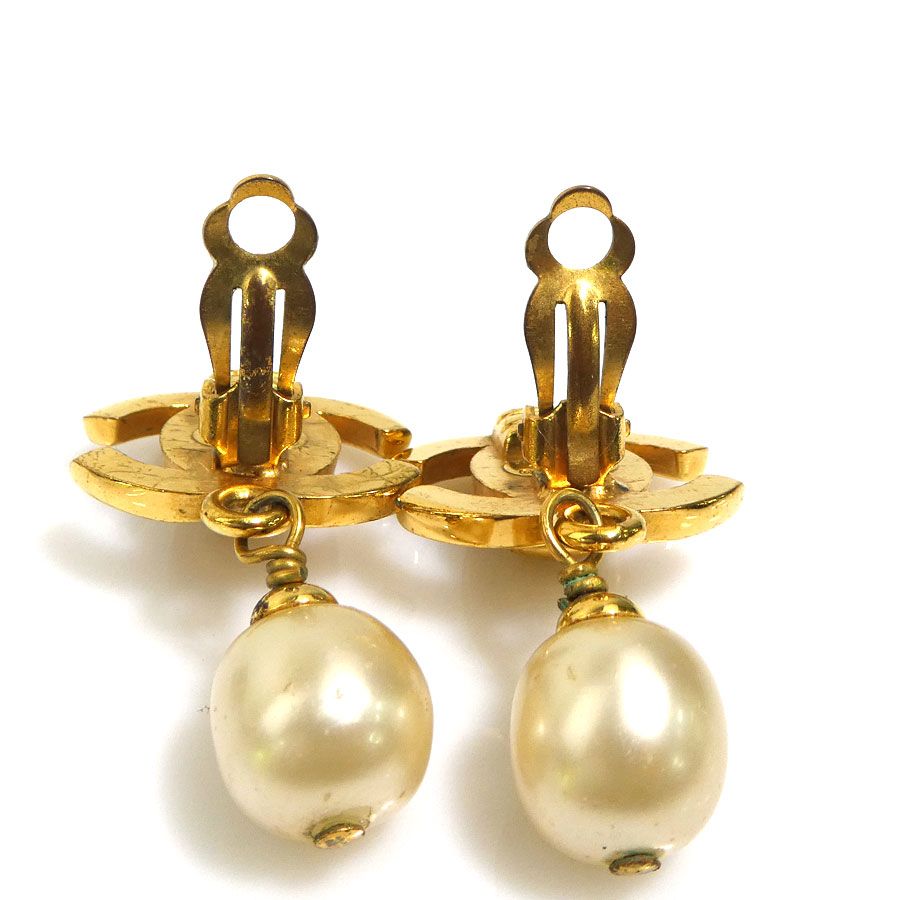 Chanel Earrings CC Logo — view 6