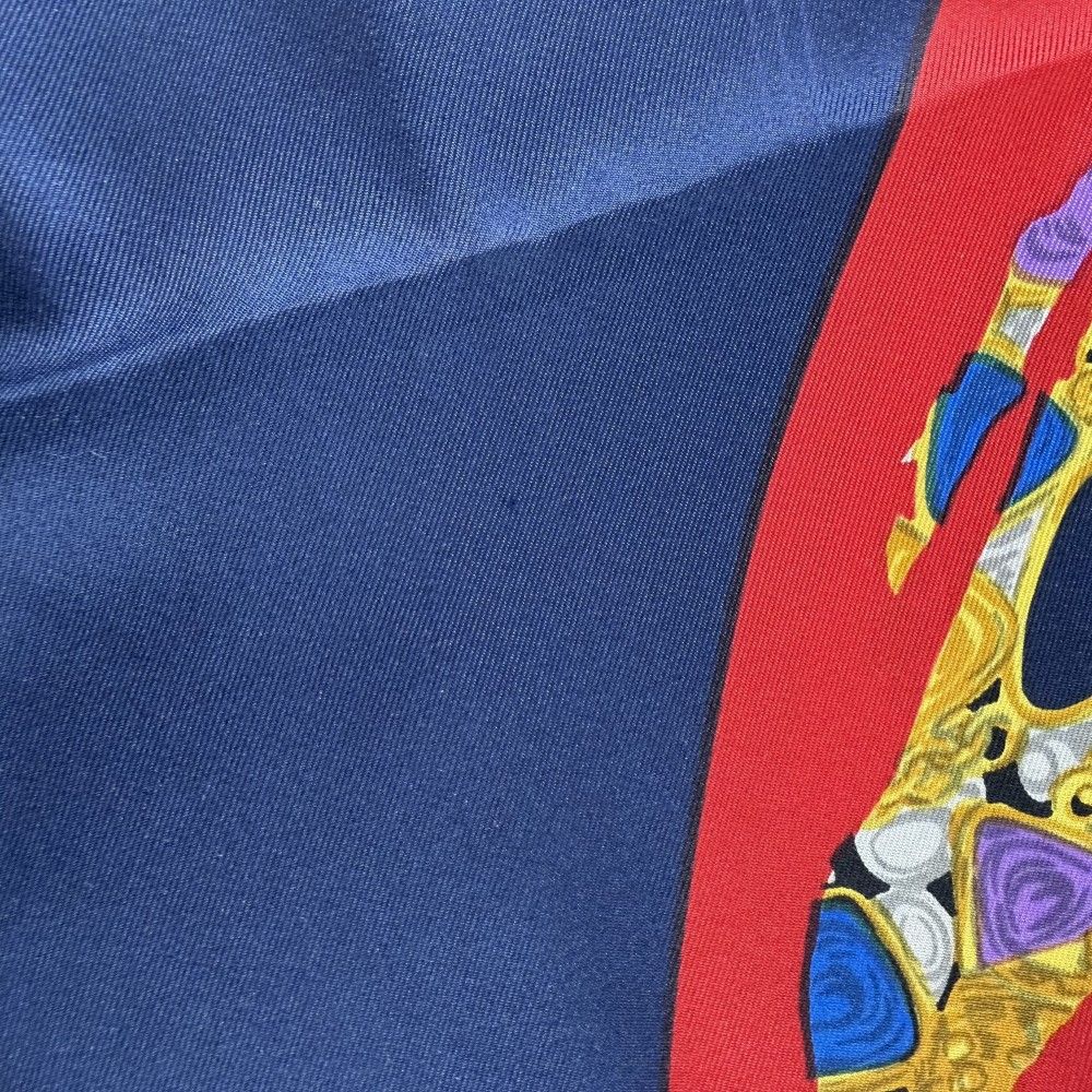 Chanel Scarf CC Logo Items Large Motif Silk Navy Red — view 9