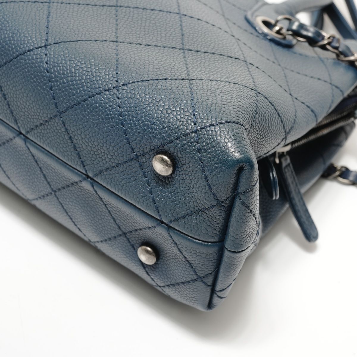 Chanel Shoulder Bag Caviar Leather Gunmetallic 2-Way — view 6