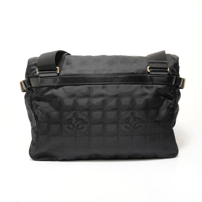 Chanel Shoulder Bag New Travel Line Gold — view 2