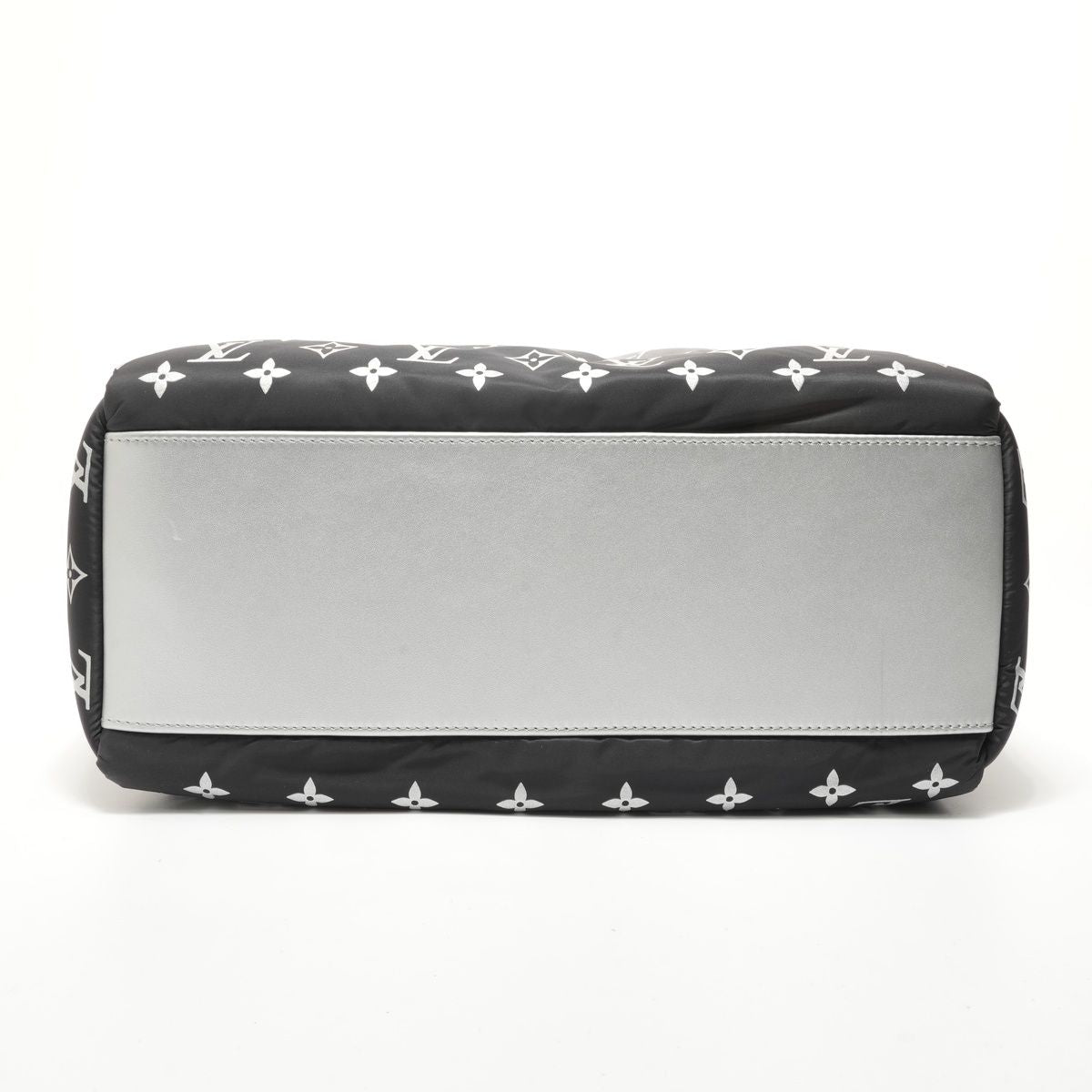 Louis Vuitton Shoulder Bag Ski On The Go MM Frost Silver — view 7