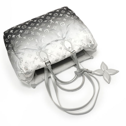 Louis Vuitton Shoulder Bag Ski On The Go MM Frost Silver — view 8