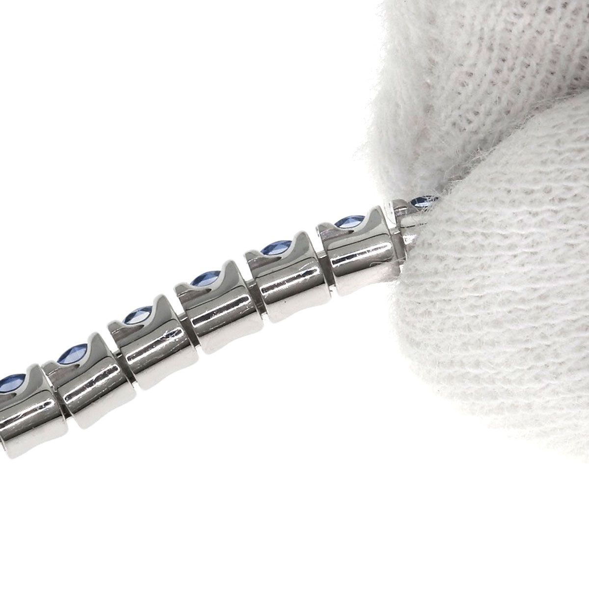 Cartier Essential Line Sapphire Necklace 18k White Gold — view 7