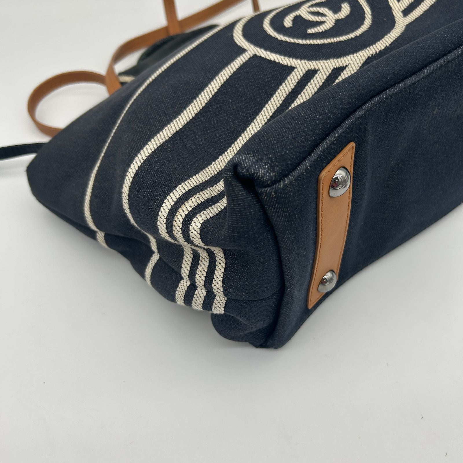 Chanel CC Logo Shopping in Denim Tote No 19 — view 7