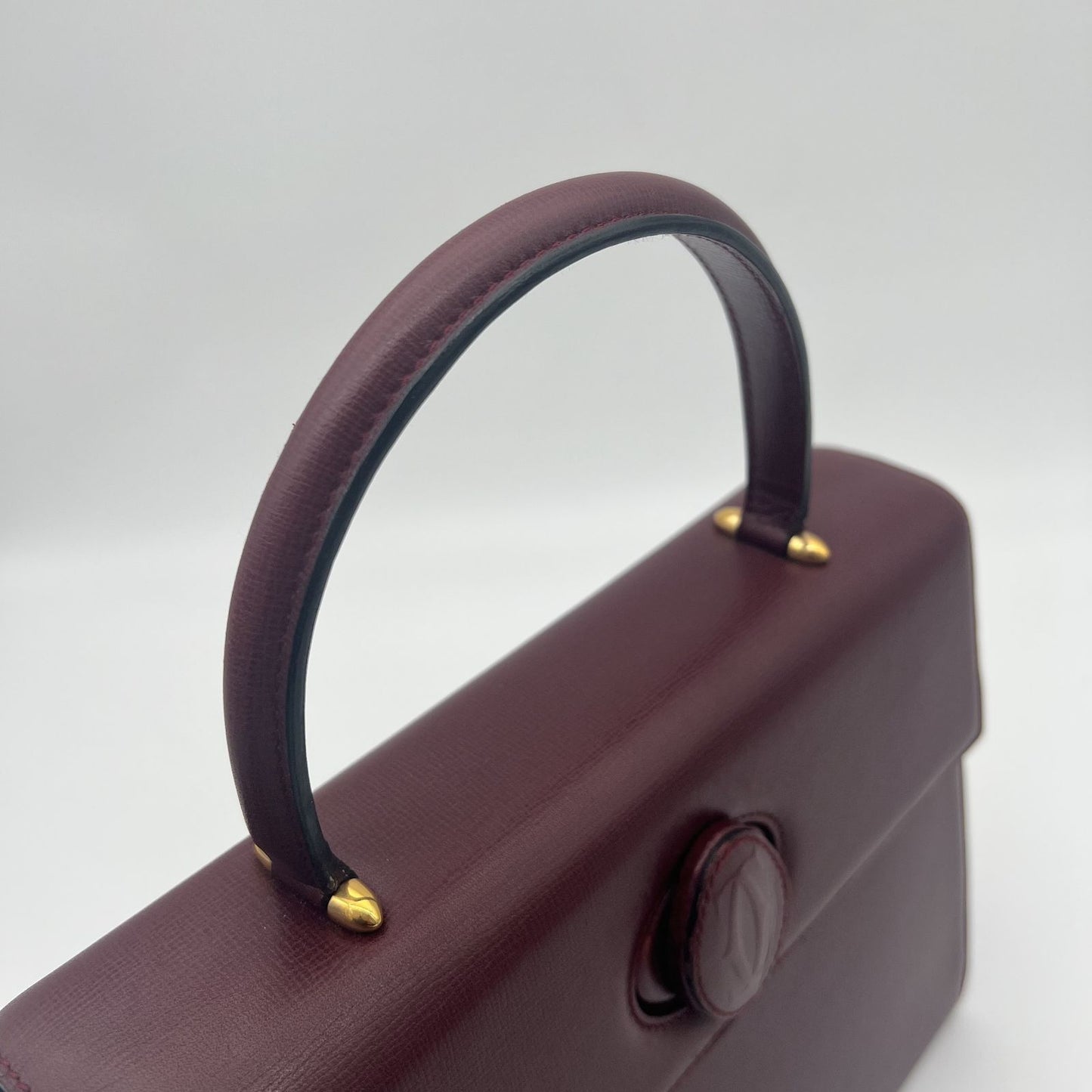 Cartier Must Line Flap Bag Handbag Calfskin Leather Bordeaux Gold — view 4