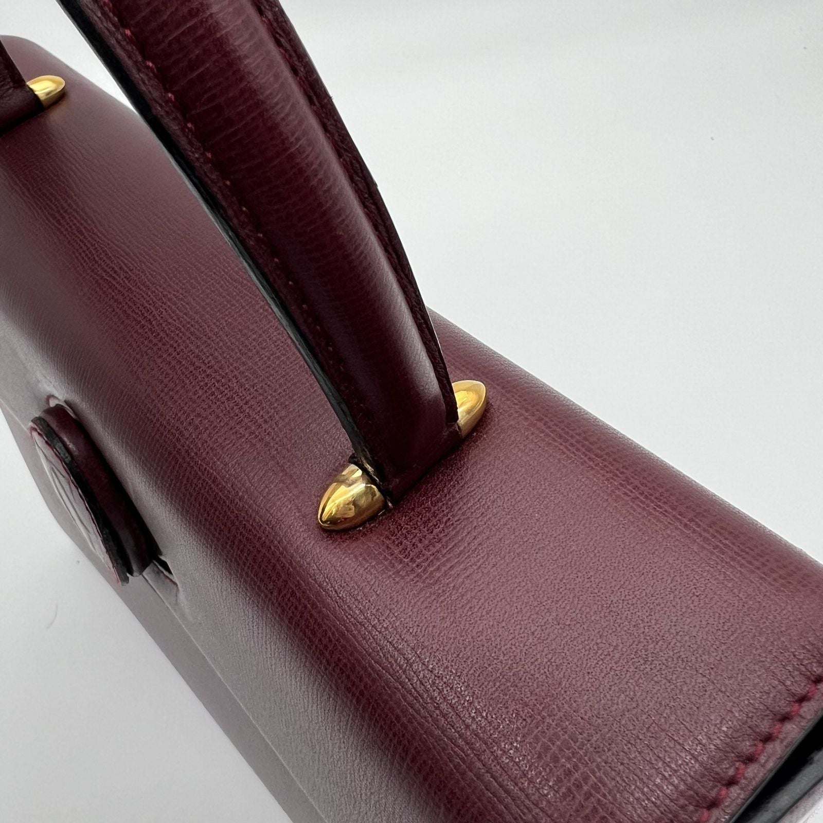 Cartier Must Line Flap Bag Handbag Calfskin Leather Bordeaux Gold — view 9