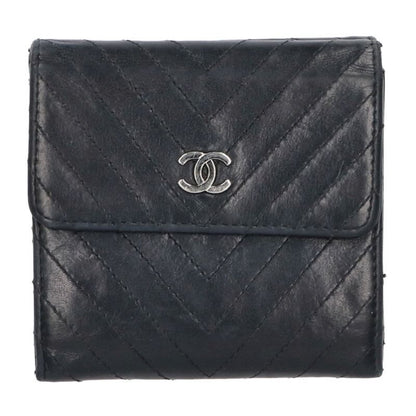 Chanel Chez Blanc Lambskin Hook Compact Wallet