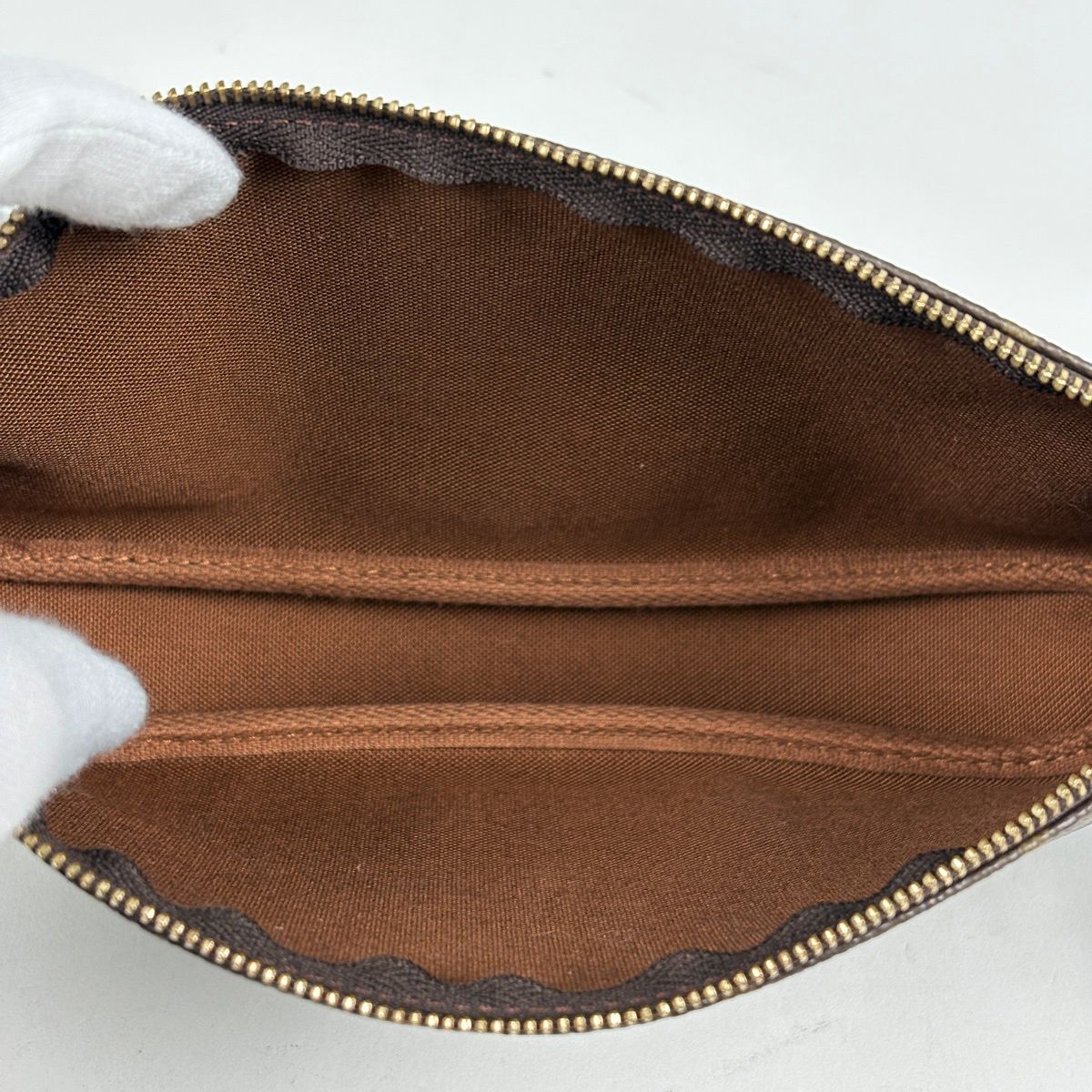 Louis Vuitton Pochette Makeup Cosmetics Pouch Monogram Brown — view 7