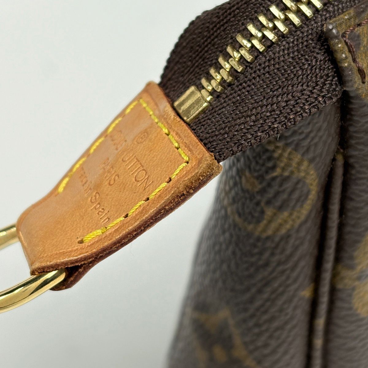 Louis Vuitton Pochette Makeup Cosmetics Pouch Monogram Brown — view 4