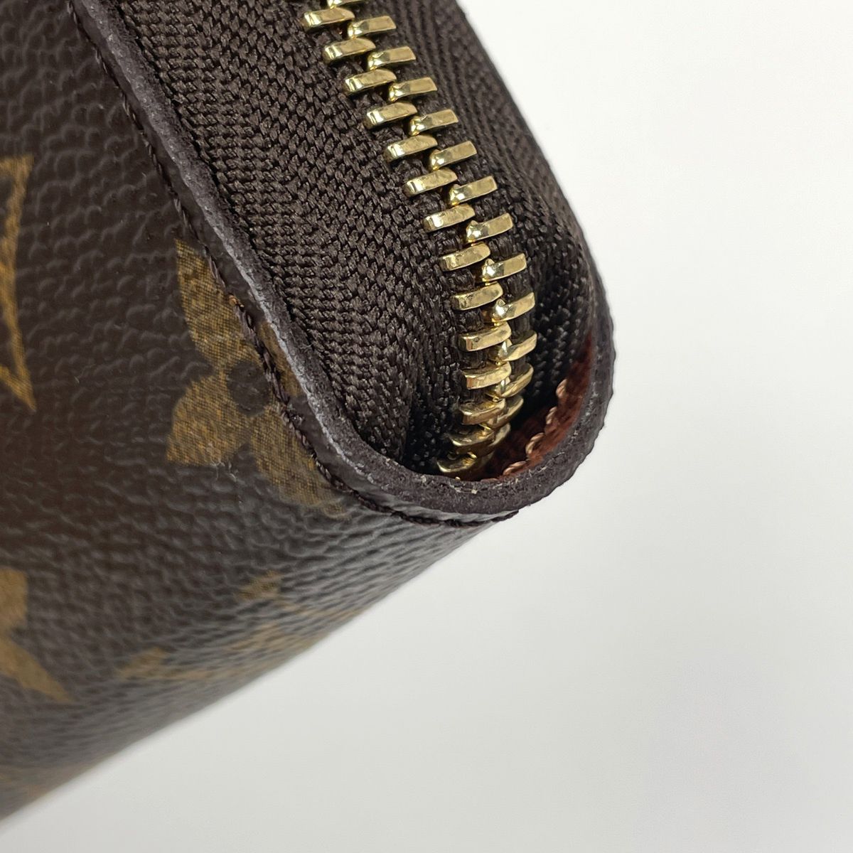 Louis Vuitton Zippy Organizer Round Zip Wallet Monogram Brown — view 3
