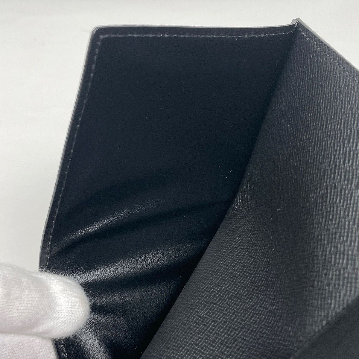 Louis Vuitton Couverture Passport NM Holder Monogram Eclipse Noir — view 5