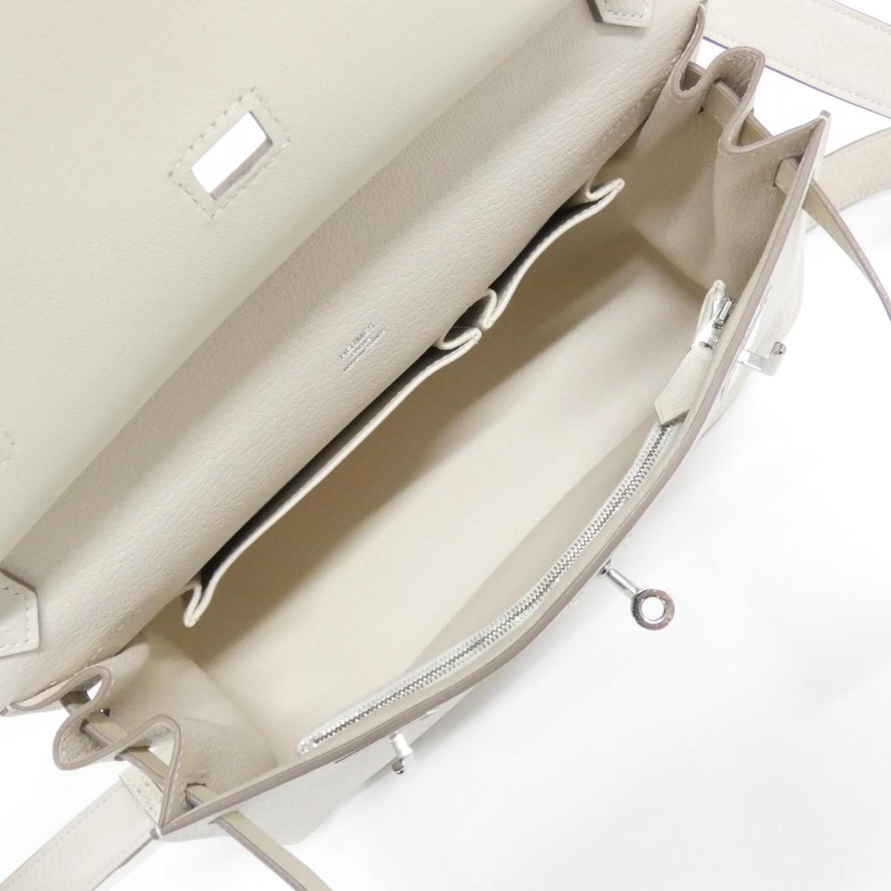 Hermes Jypsiere Touch 28 cm Shoulder Bag — view 9