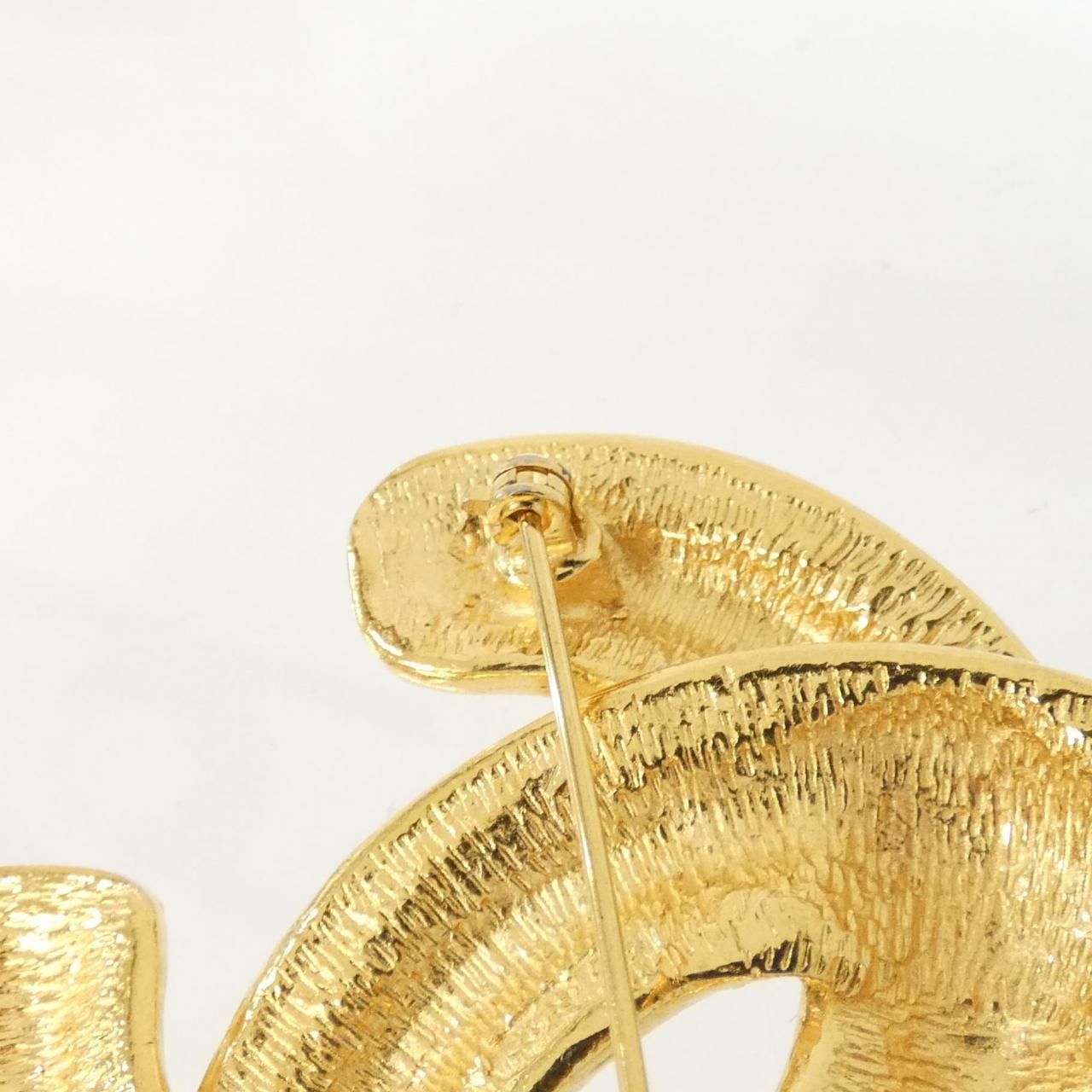 Chanel Vintage Brooch Gold — view 4