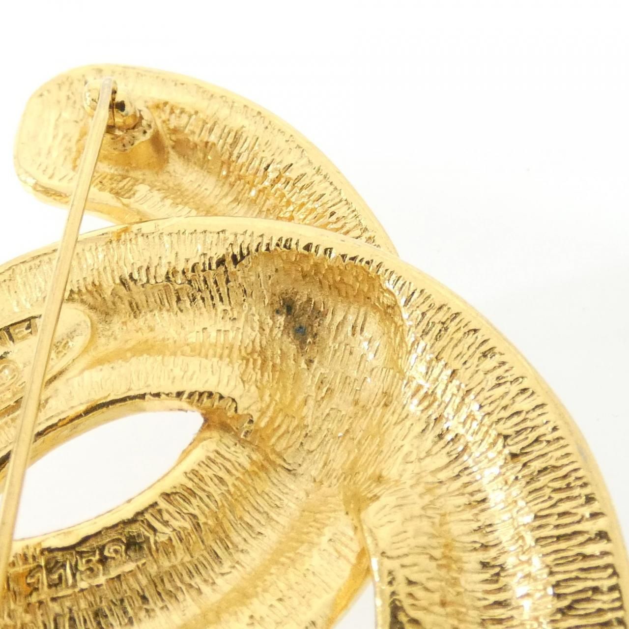 Chanel Vintage Brooch Gold — view 3