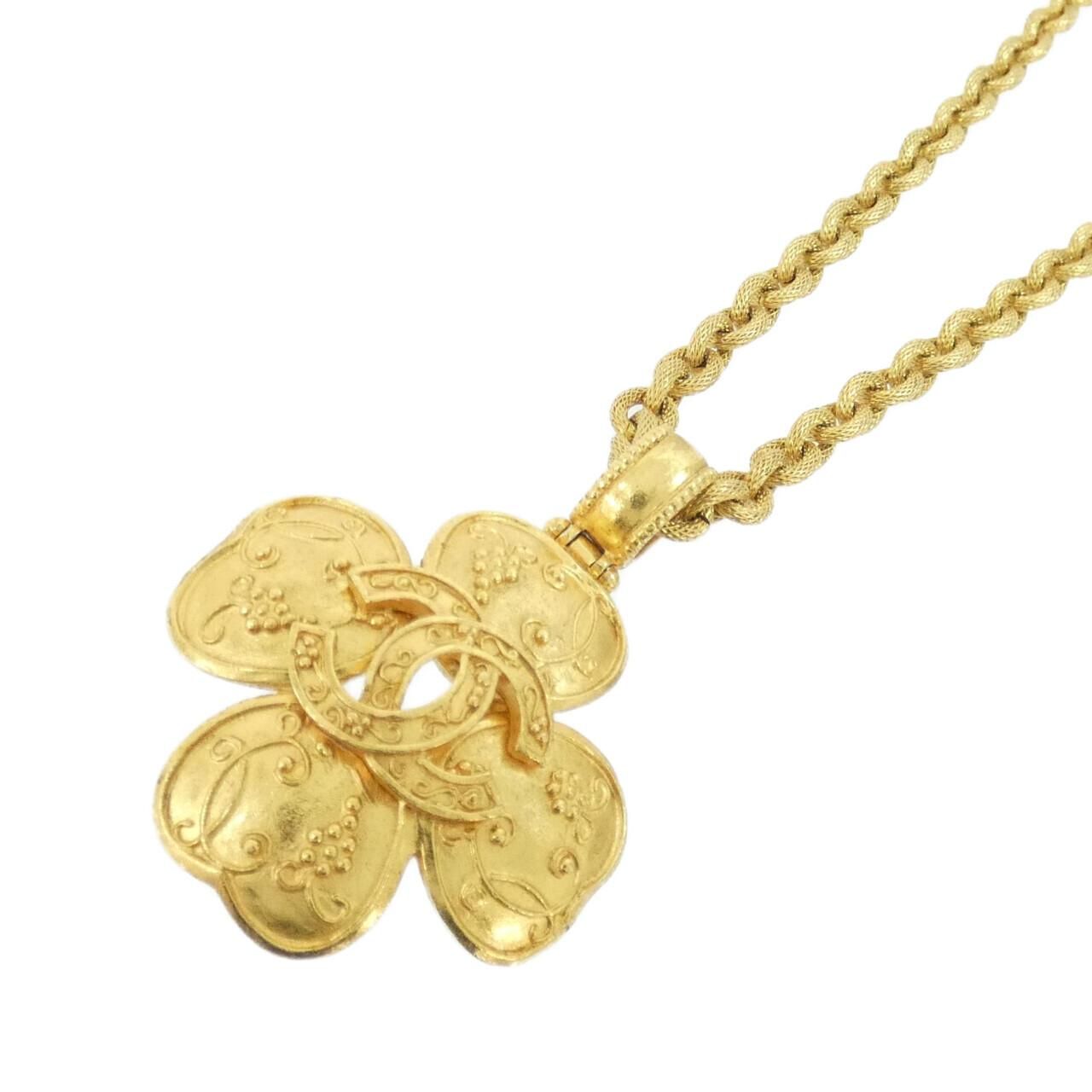 Chanel Vintage Necklace Gold