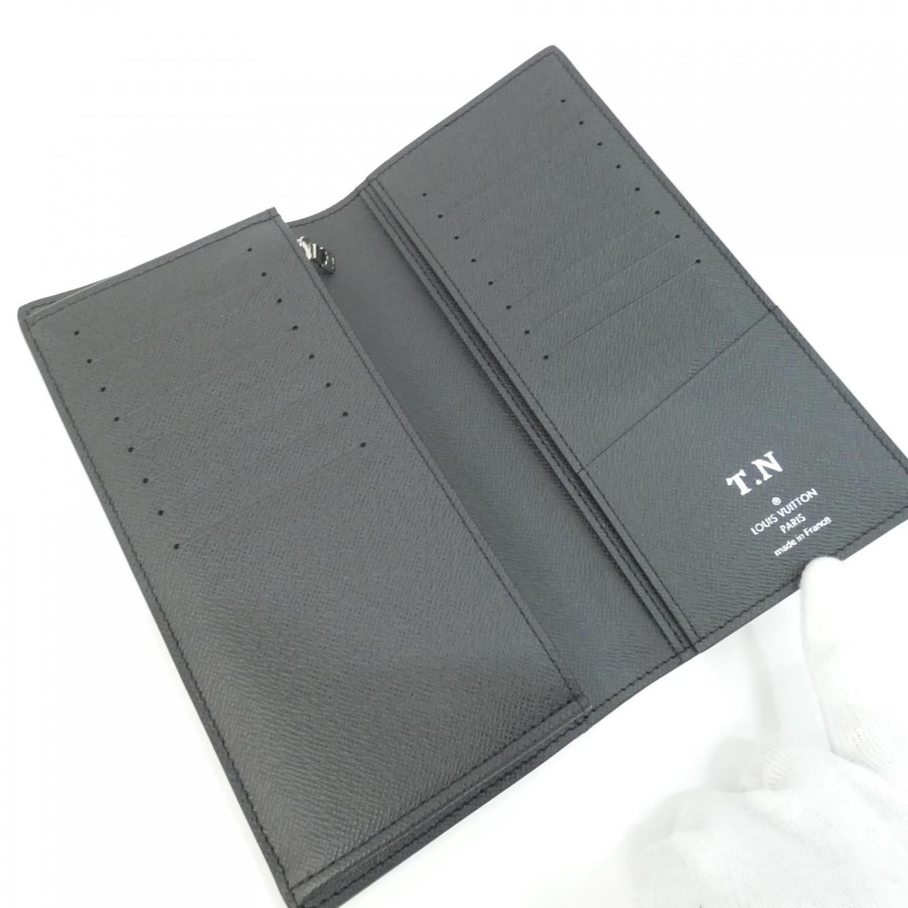 Louis Vuitton Taiga Portefeuille Brother Wallet — view 3
